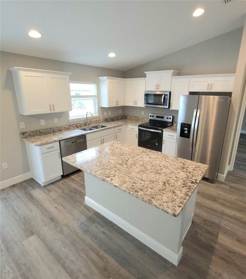 7236 N Glenridge Cir - Photo 3 of 13