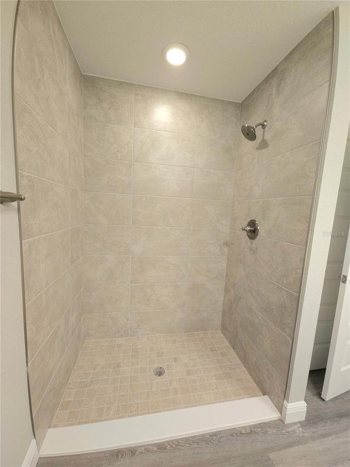 7236 N Glenridge Cir - Photo 7 of 13