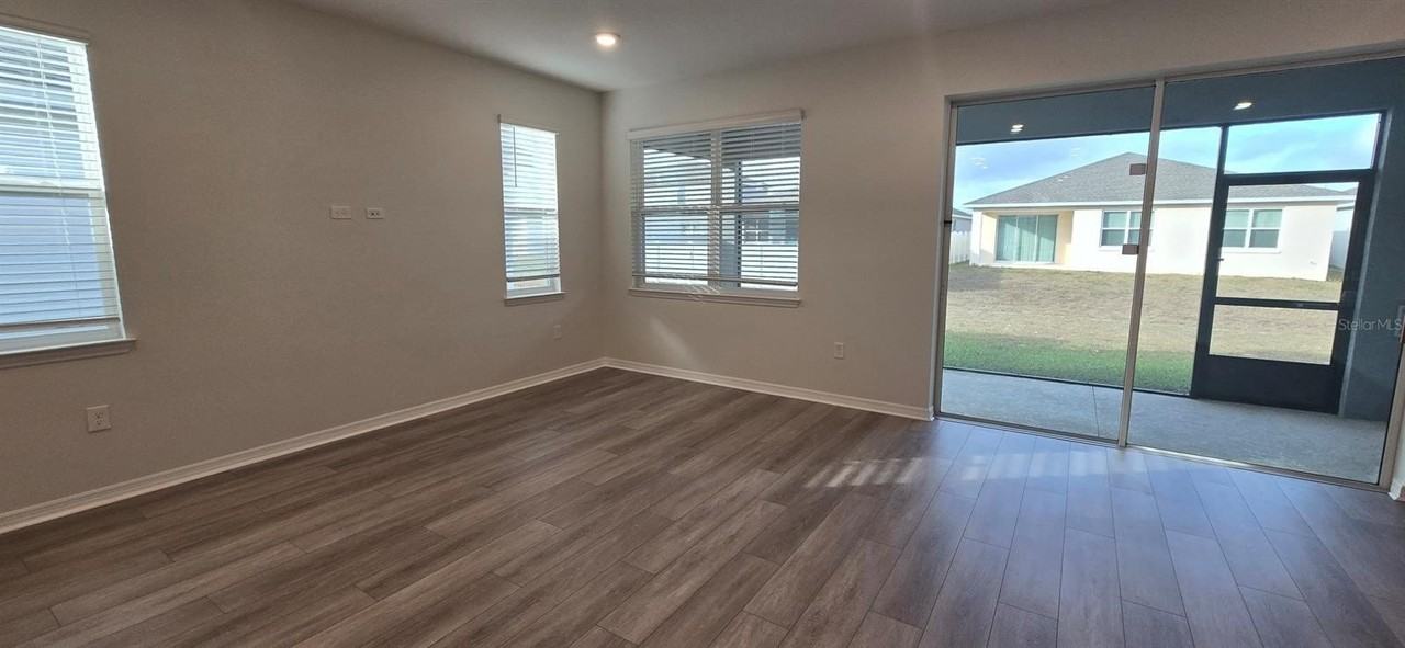 7193 Sw 64th Street Rd - Photo 4 of 17