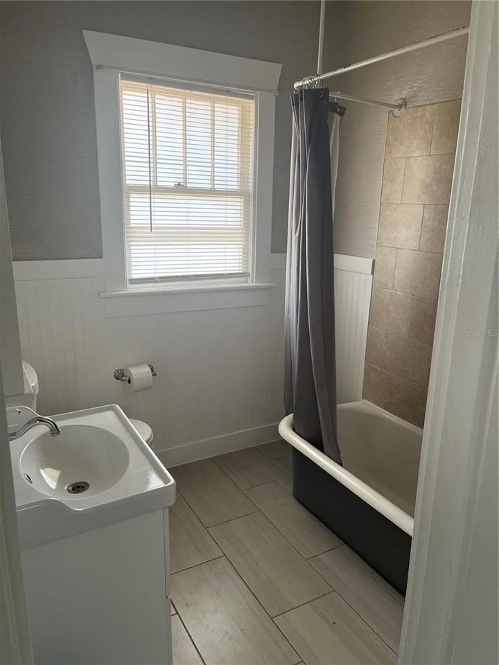 2328 N Highland Ave - Photo 5 of 12