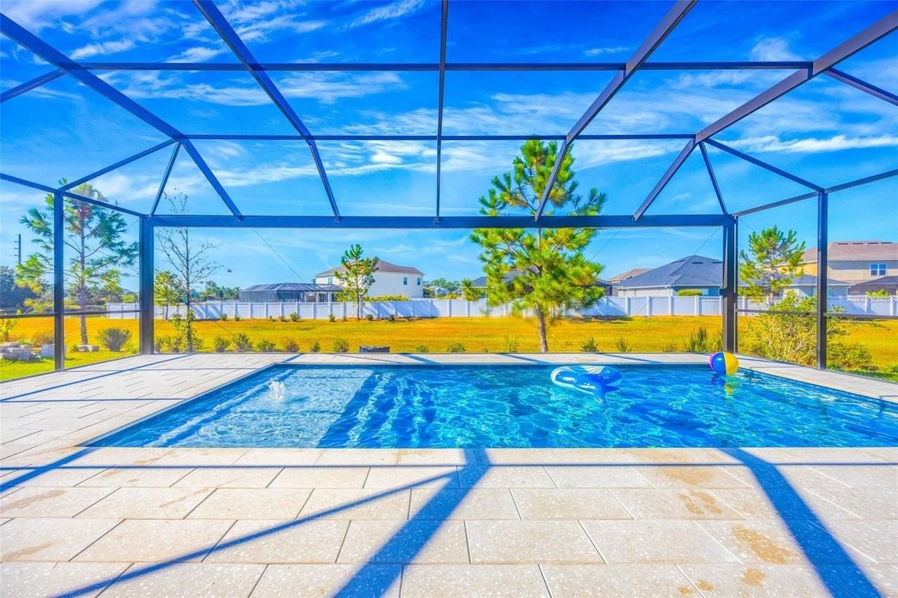 33995 Astoria Cir - Photo 2 of 50