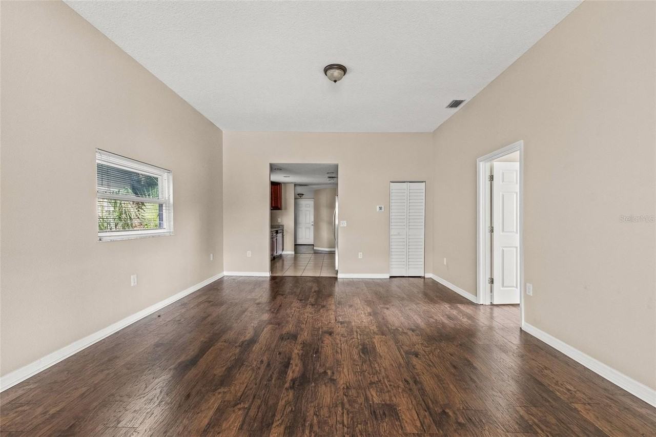 2501 W Gray St - Photo 5 of 31