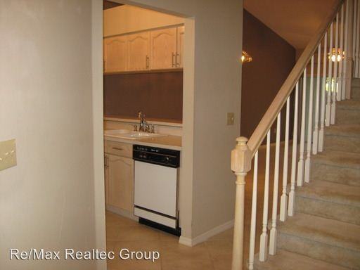 2578 Stony Brook Ln - Photo 3 of 21