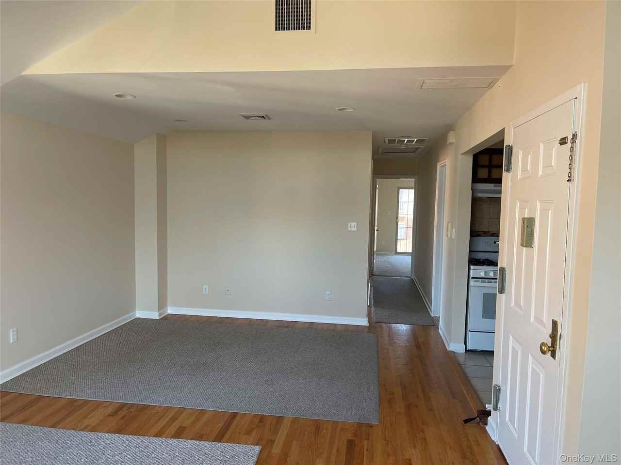 8822 70th Rd 2nd Fl #2ndFL - Photo 5 of 14