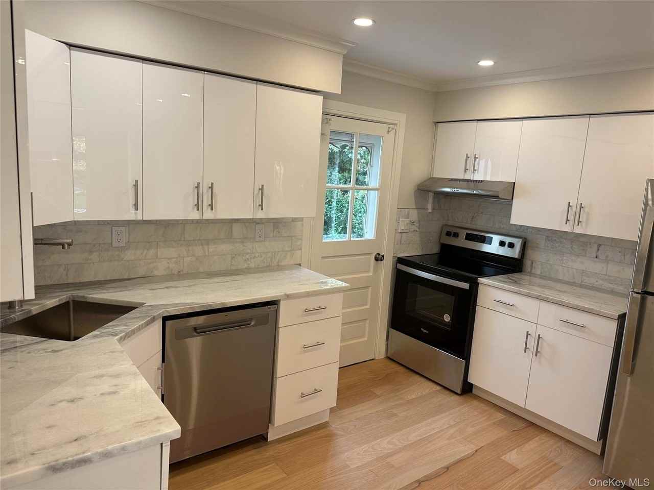 36 Dunes Ln - Photo 7 of 15