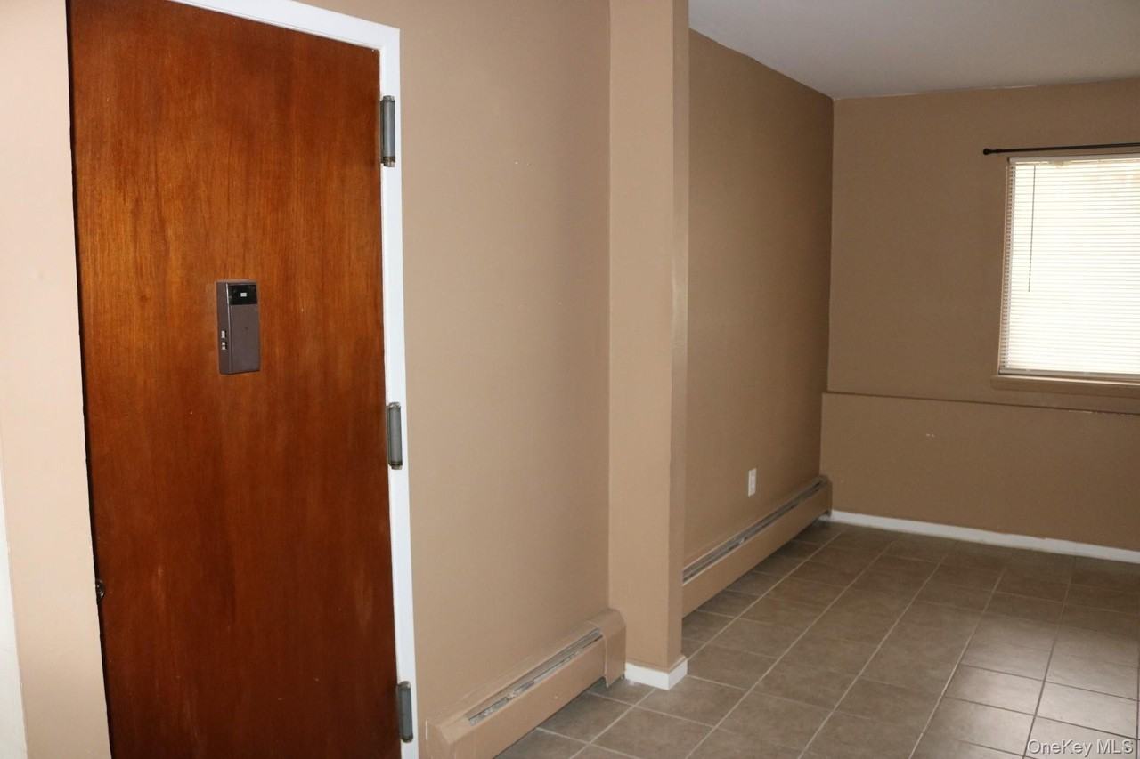 33 Tanager Rd Apt 3301 #3301 - Photo 3 of 15