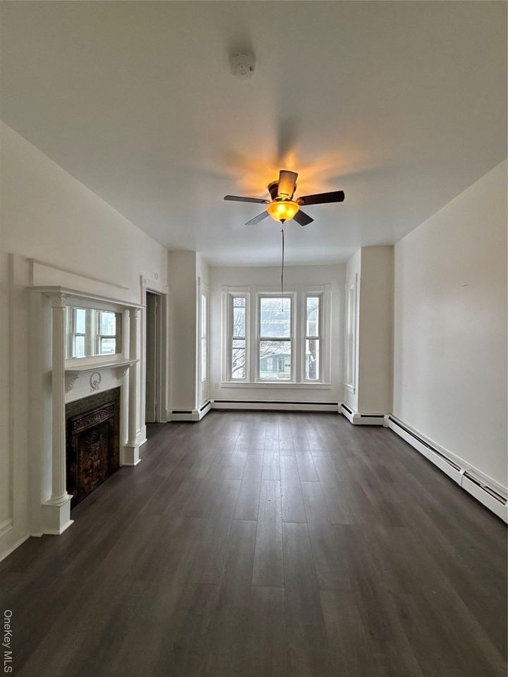 135 5th Ave - Photo 5 of 14