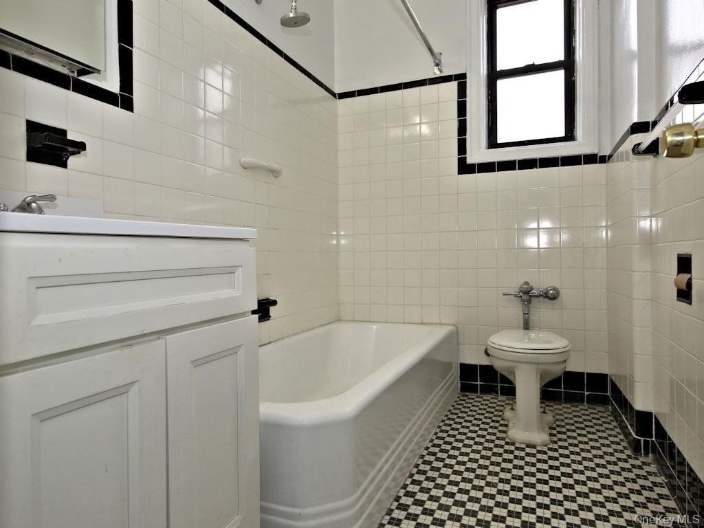 313D Larchmont Acres Unit 313d #313D - Photo 6 of 7