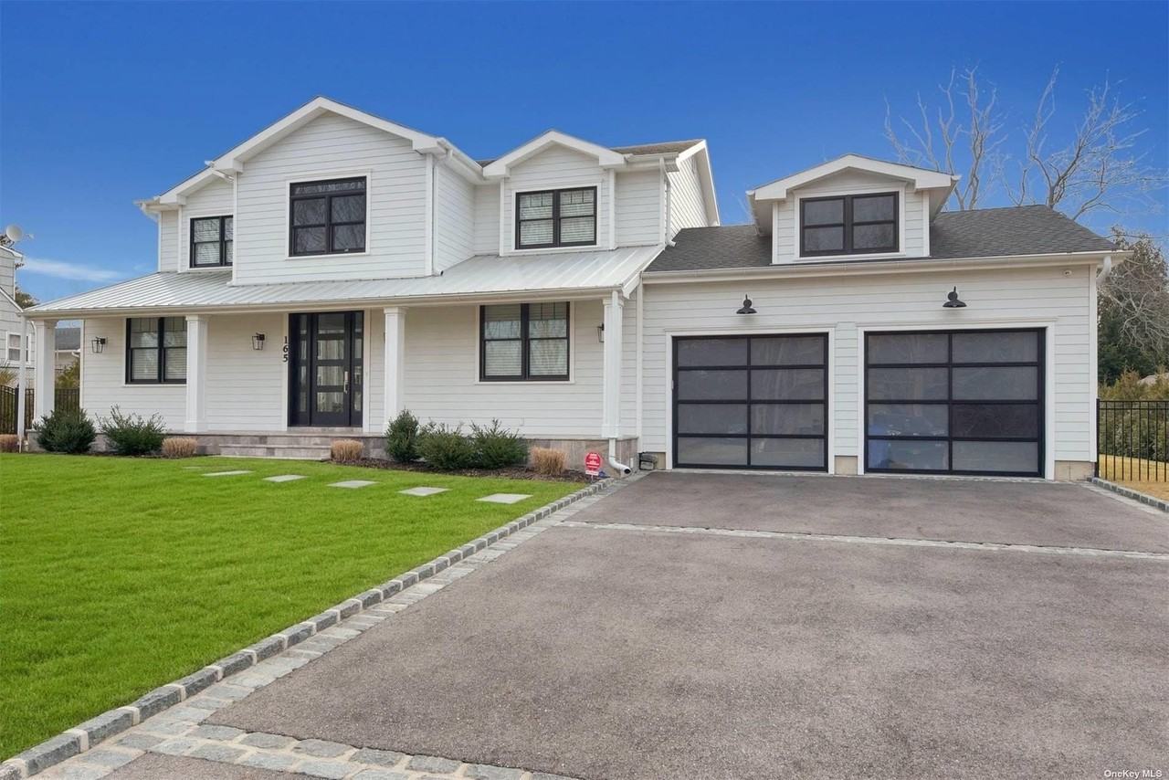 165 Marine Pl - Photo 2 of 34