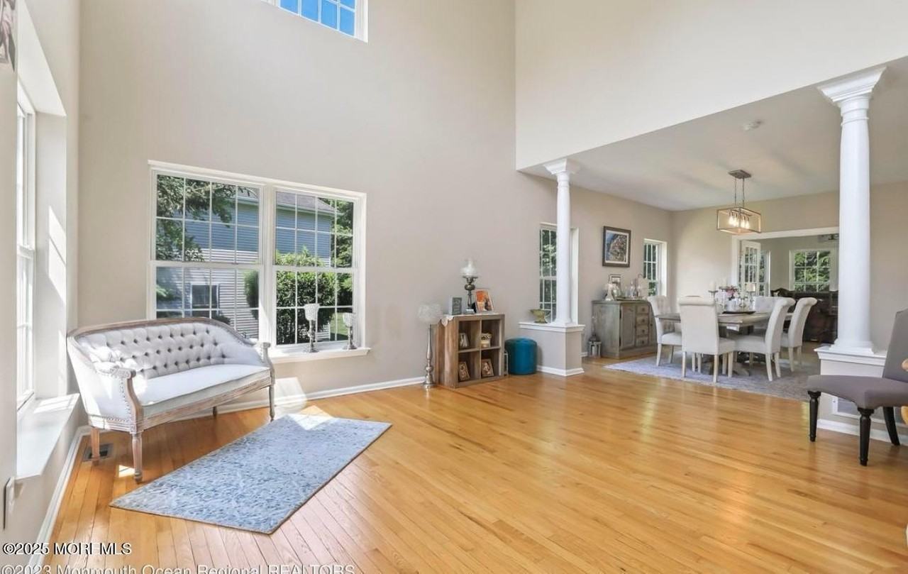 7 Round Hill Rd - Photo 6 of 50