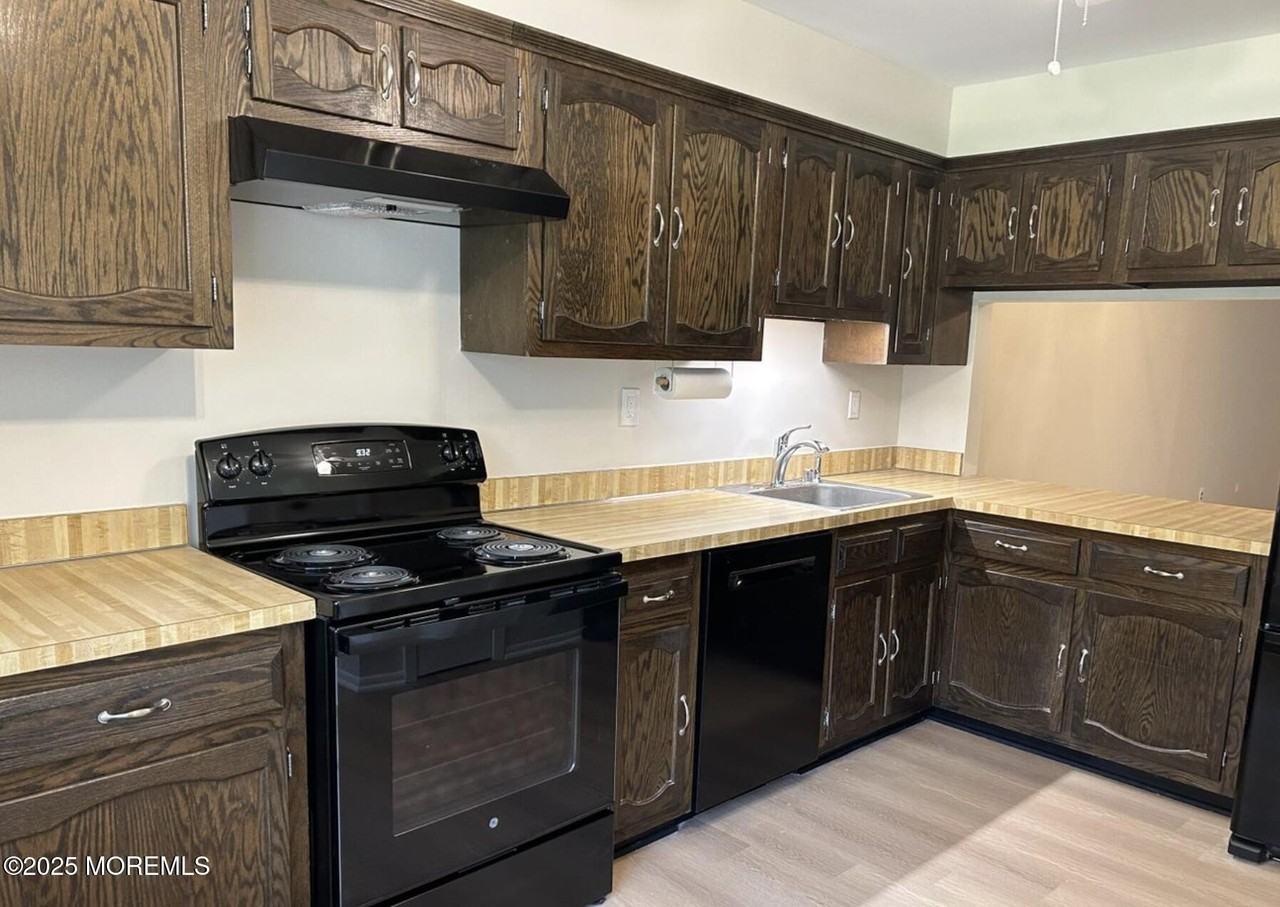 211 Covered Bridge Blvd Unit B #B - Photo 6 of 16