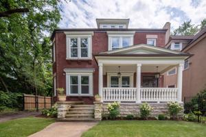 featured image of 1025 East 48th Street