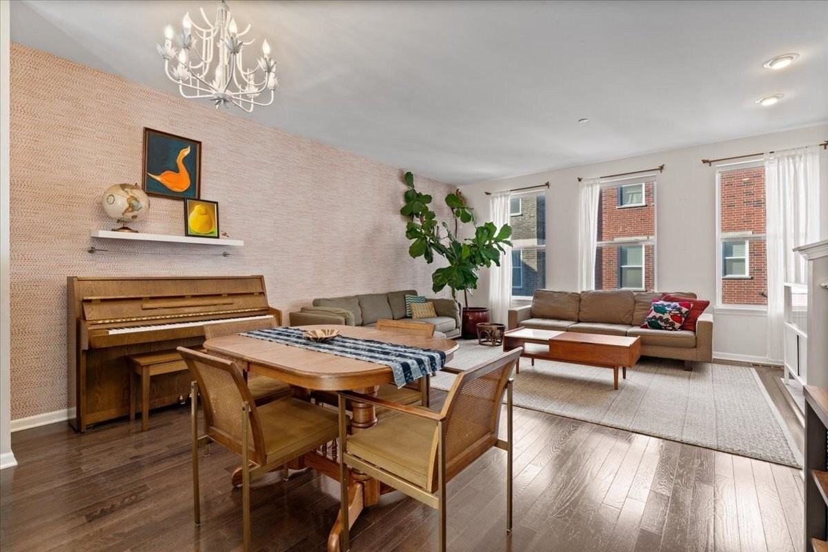 4647 South Lake Park Avenue #D - Photo 5 of 17