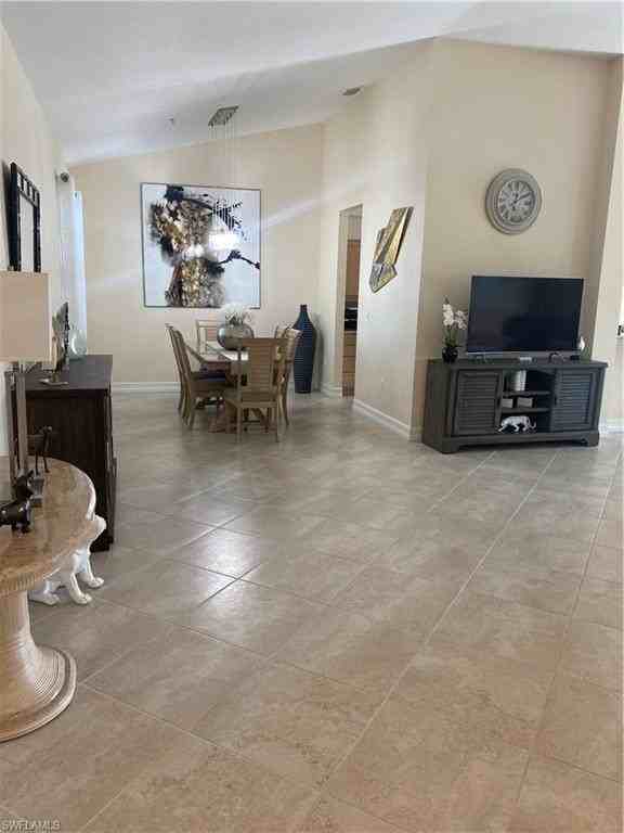 2070 Aberdeen Lane #202 - Photo 3 of 7