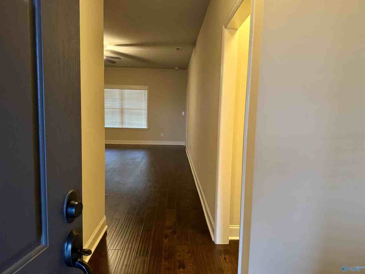 102 Silvermoon Ln - Photo 2 of 19