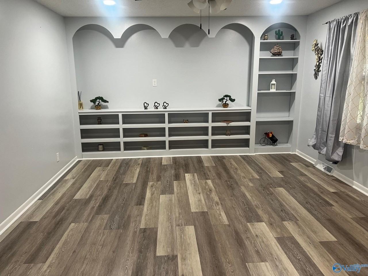 409 Cumberland Dr Se - Photo 3 of 14