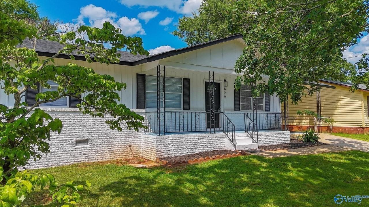 629 Dawson Ter Nw - Photo 4 of 28