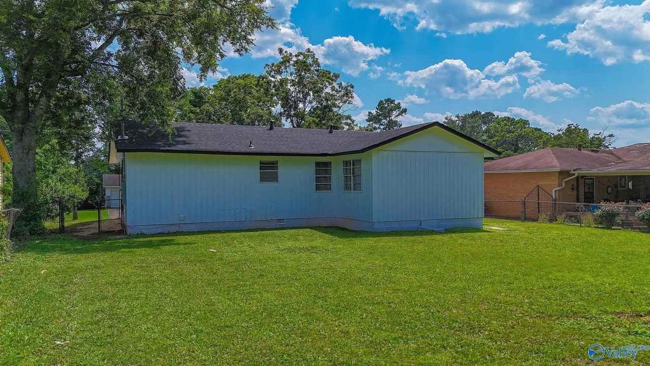 629 Dawson Ter Nw - Photo 5 of 28