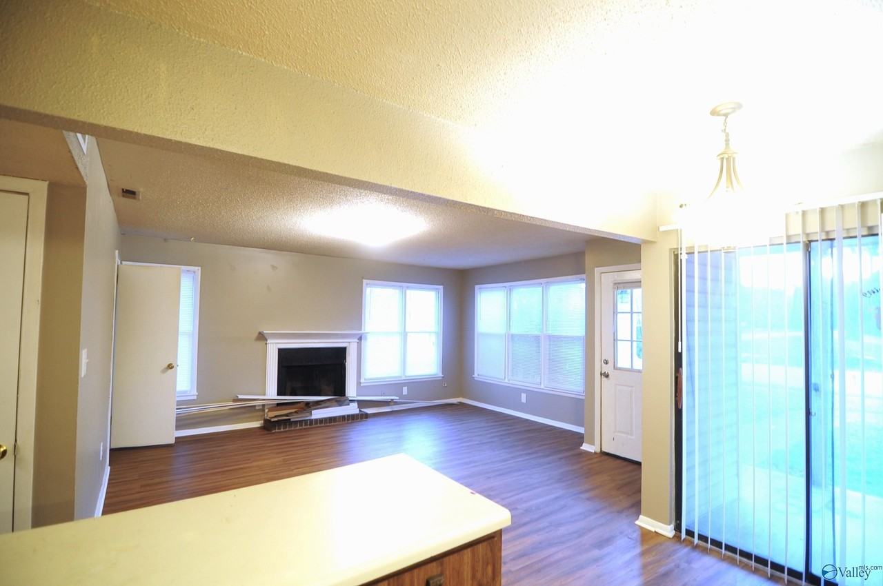 2701 Lantern Walk Se #B - Photo 4 of 10