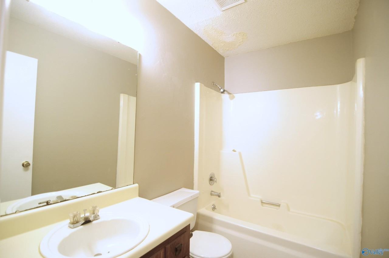 2701 Lantern Walk Se #B - Photo 6 of 10