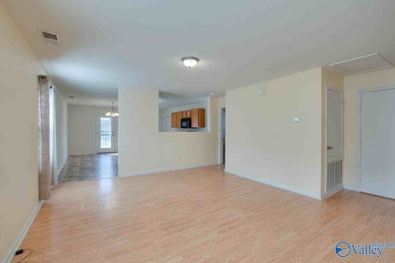 198 Cloverbrook Dr - Photo 2 of 19