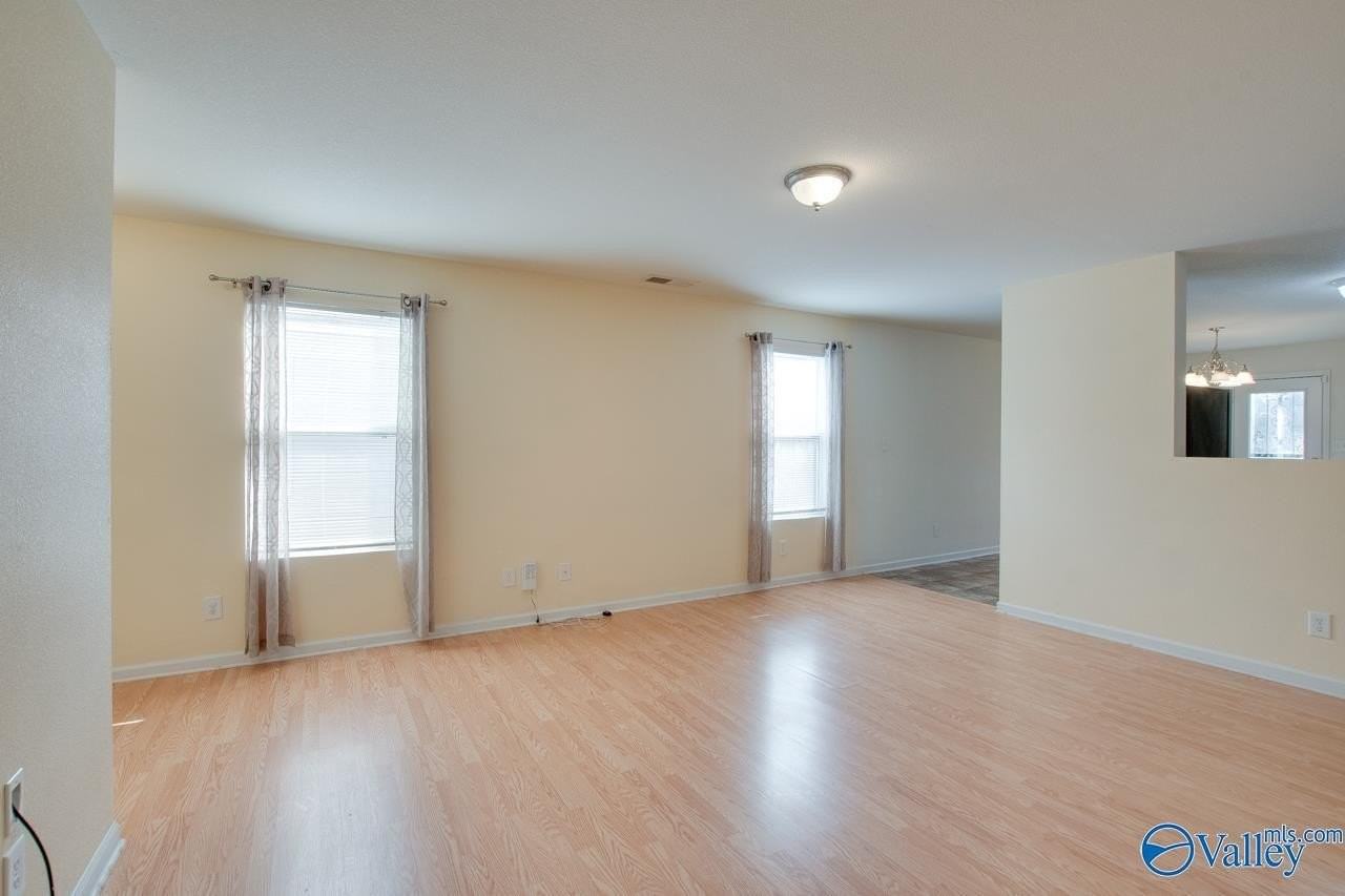 198 Cloverbrook Dr - Photo 3 of 19