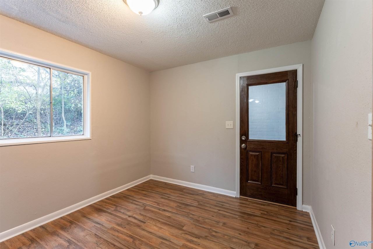 112 Wilkenson Dr Ne - Photo 7 of 19