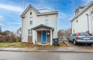 featured image of 909 College Avenue