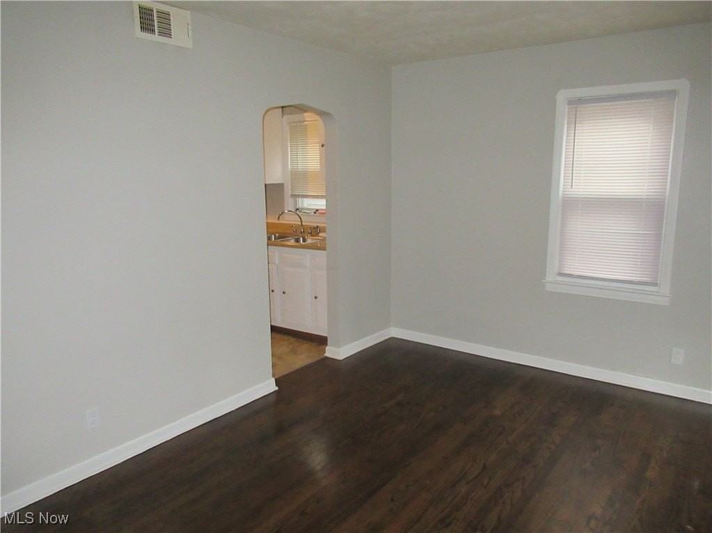 18712 Parkmount Ave - Photo 6 of 19