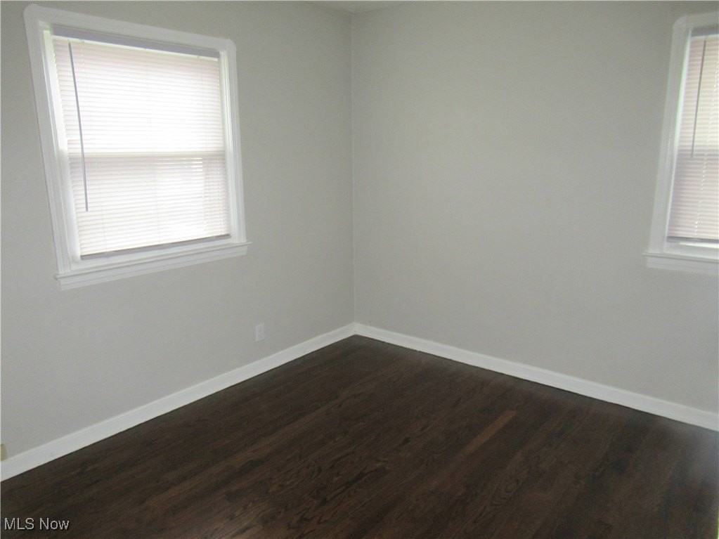 18712 Parkmount Ave - Photo 7 of 19