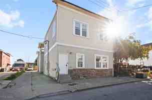 featured image of 1277 W 67th St Apt 3 #3