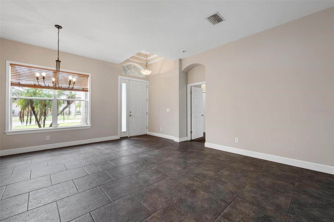 6105 47th St E - Photo 6 of 36