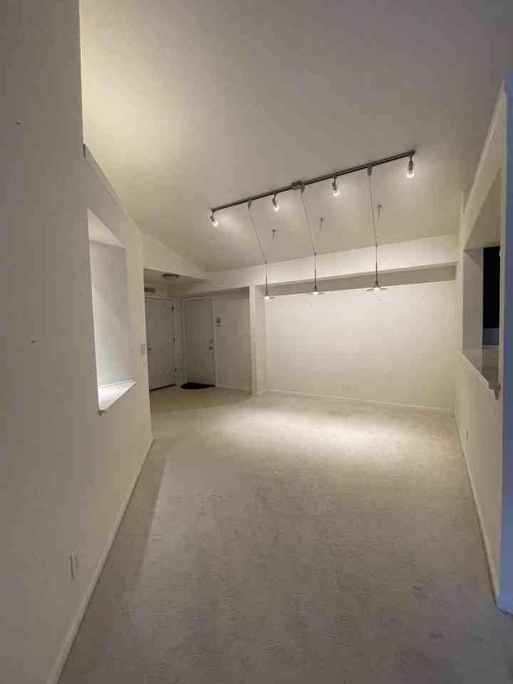 2460 Fountain Pl Unit 3e #3E - Photo 4 of 24