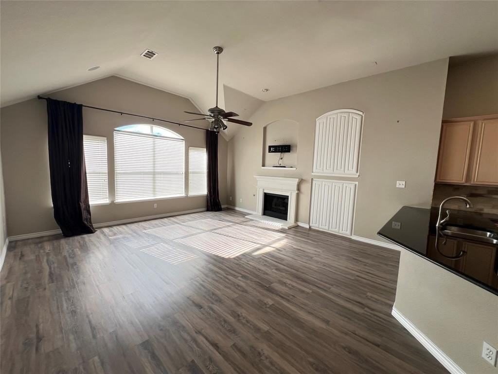 2325 Keystone Dr - Photo 3 of 40