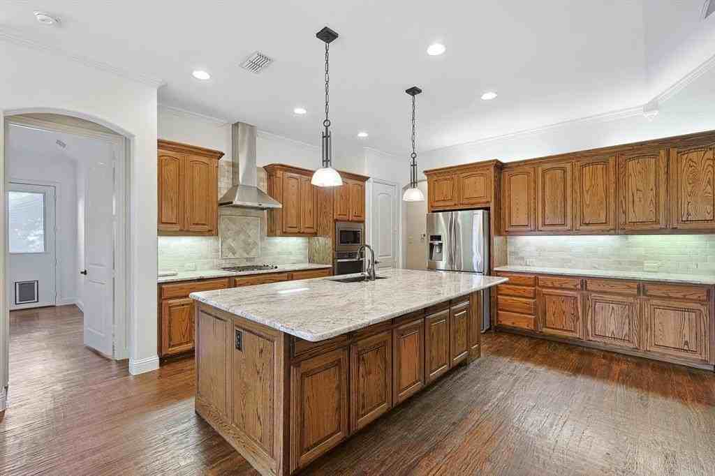 1560 Karen Dr - Photo 6 of 25