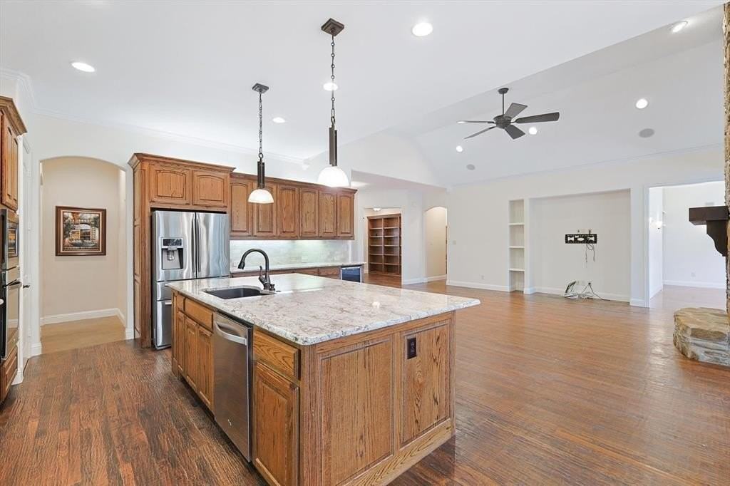 1560 Karen Dr - Photo 7 of 25