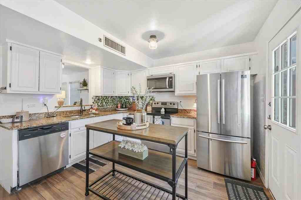 1419 Mccoy Street - Photo 7 of 17