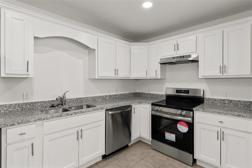 316 W 7th St #104 - Photo 3 of 13