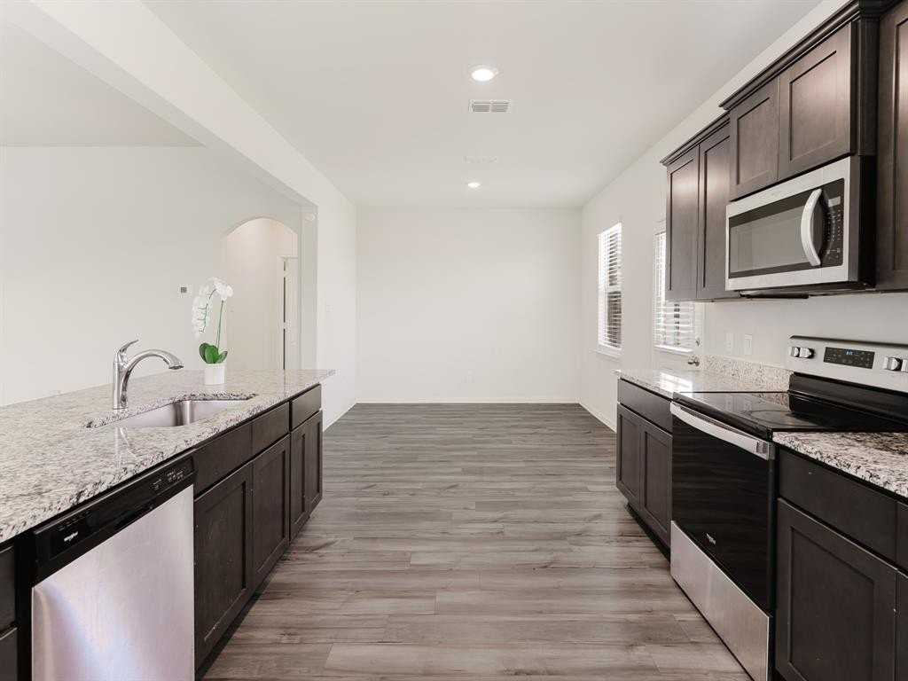 608 Aqueduct Drive - Photo 5 of 20