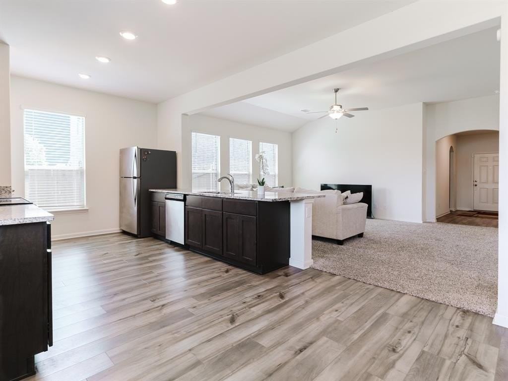 608 Aqueduct Drive - Photo 6 of 20