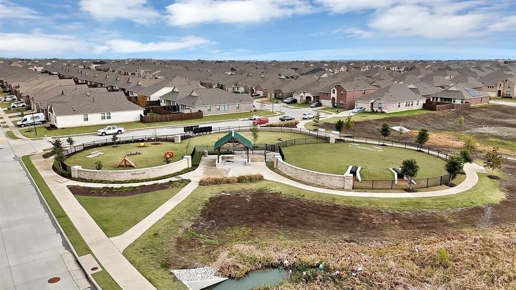 1216 Sassafras Drive - Photo 3 of 38