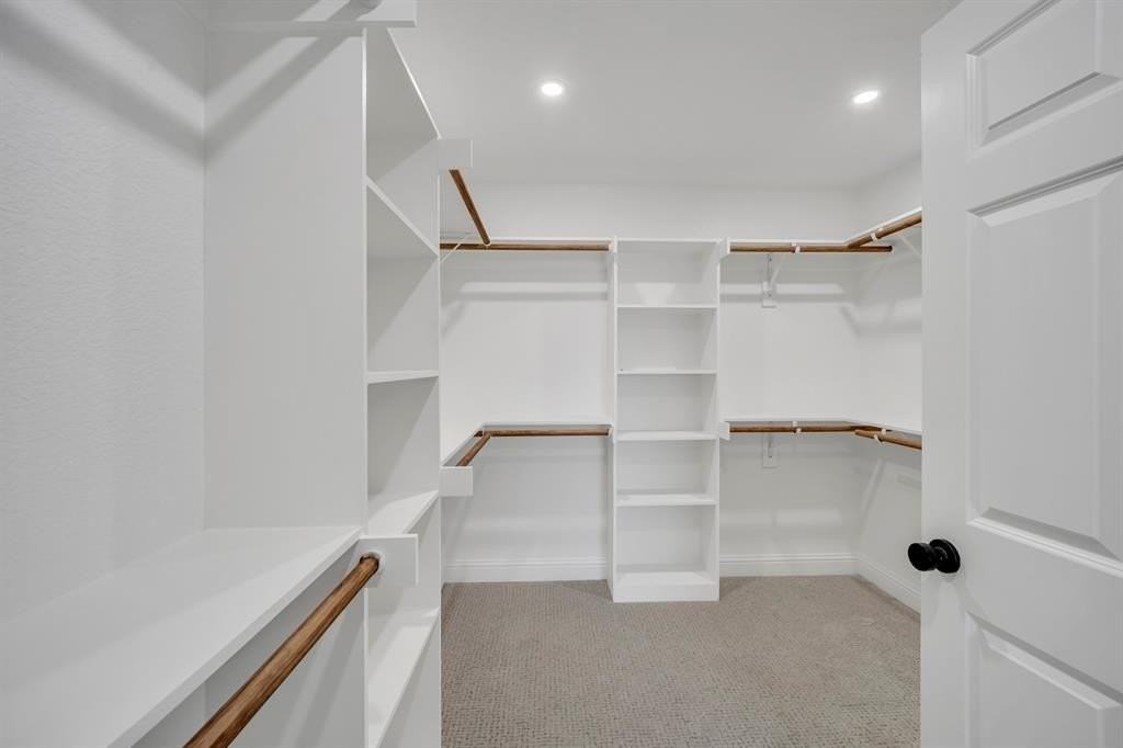 7004 Ledbetter Rd - Photo 7 of 29