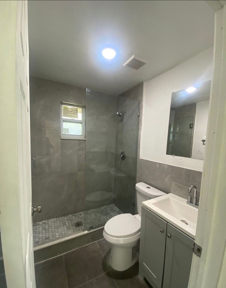 11961 Sw 214th St - Photo 2 of 3