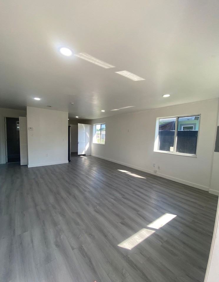 11961 Sw 214th St - Photo 3 of 3