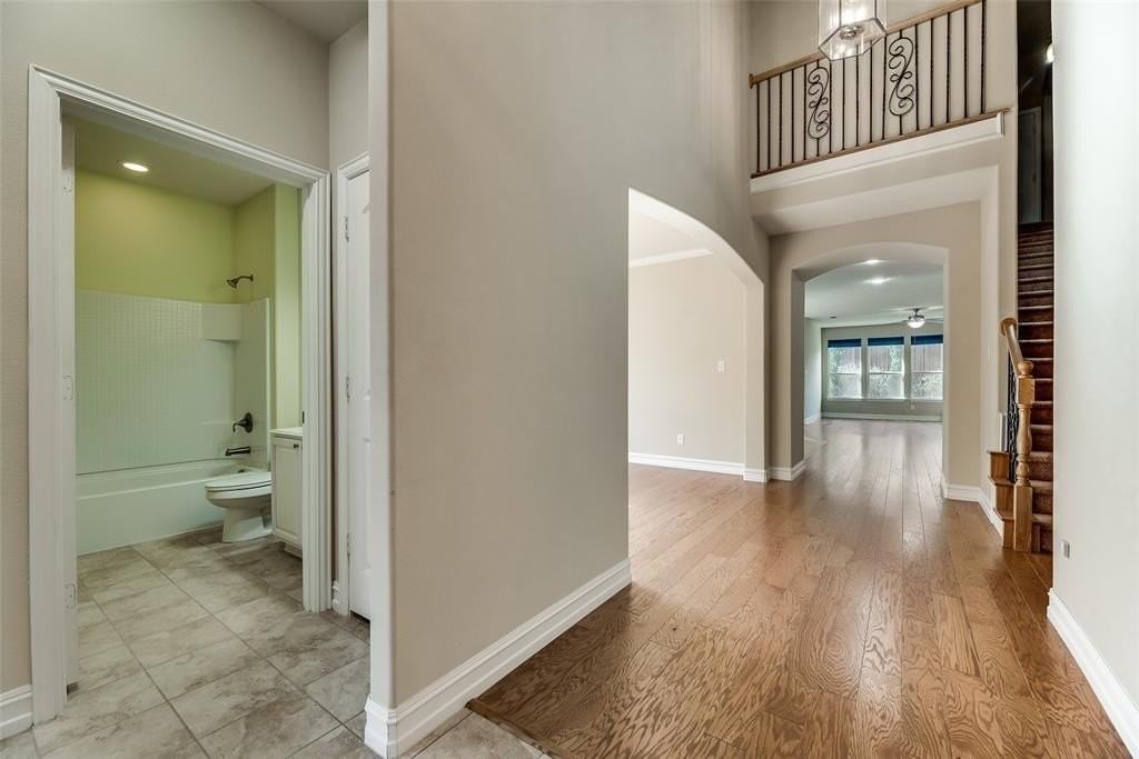 660 Hobie Point Dr - Photo 5 of 26