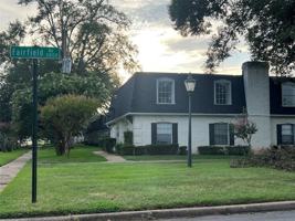 featured image of 3730 Fairfield Avenue #129