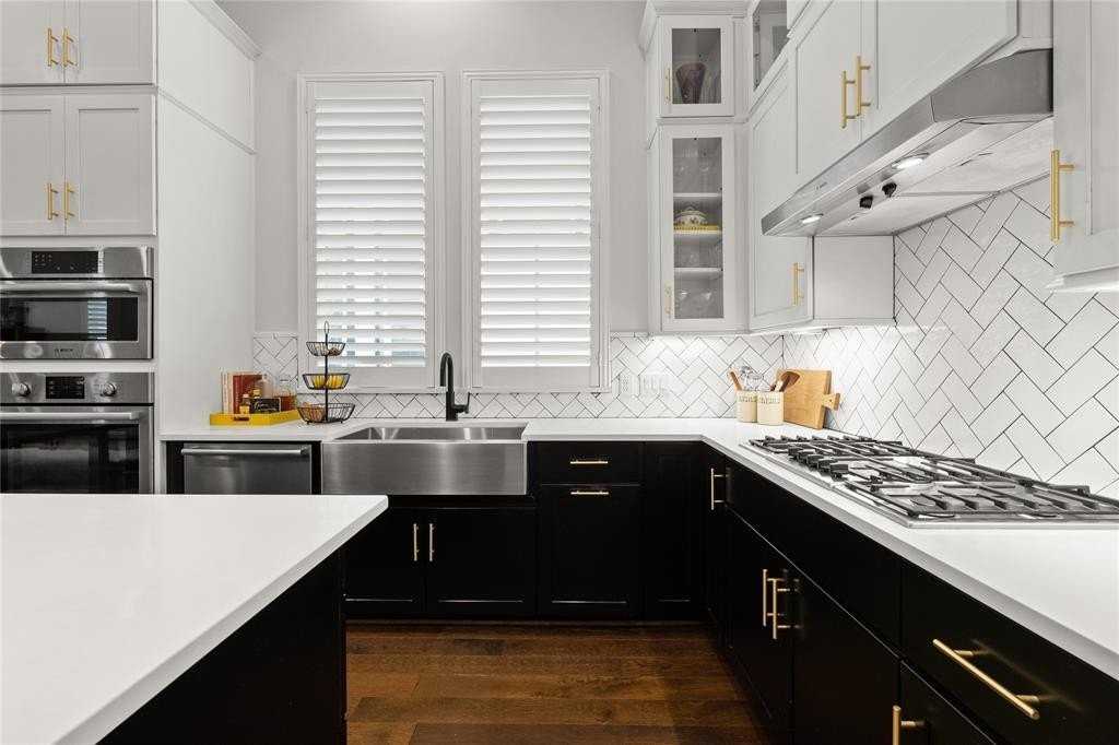 1717 Wofford Ln - Photo 4 of 36