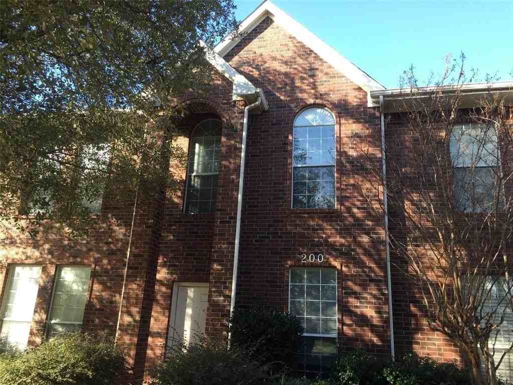 121 Wildwood Court #200