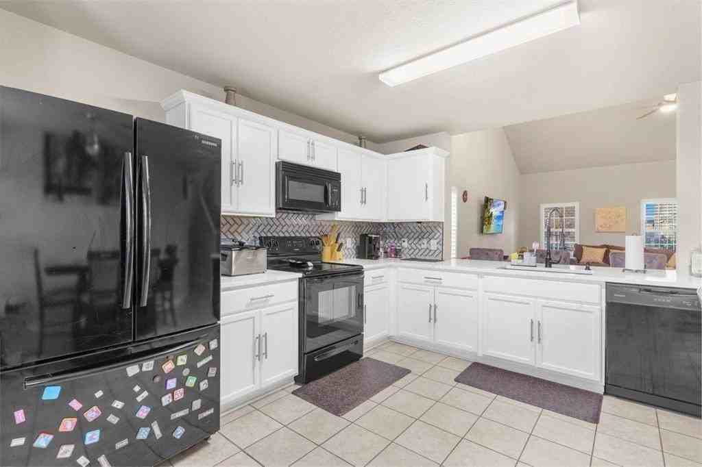 222 Park Ave - Photo 7 of 20