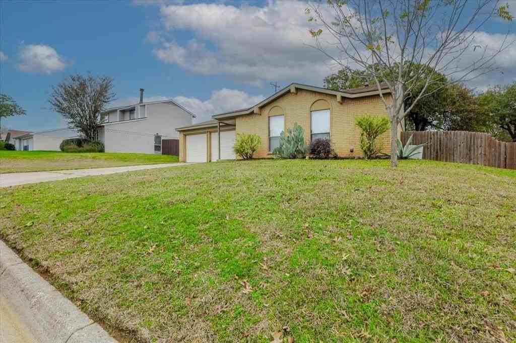 5615 Espanola Drive - Photo 3 of 17